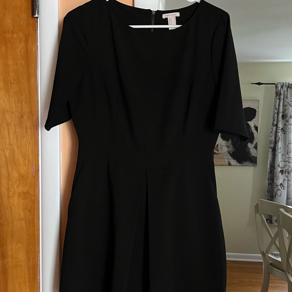Black dress with pockets
